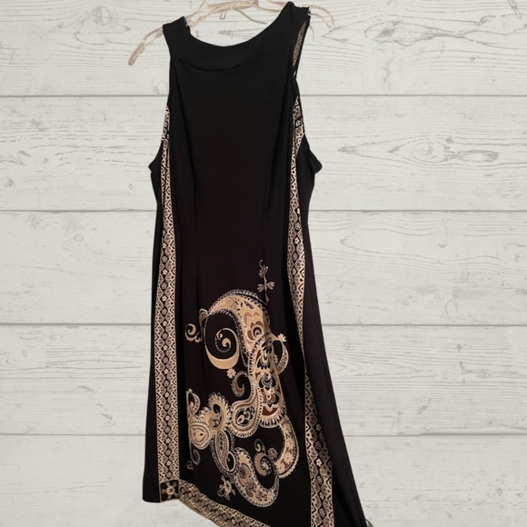 Studio I Sleeveless Dress - Picture 2 of 4